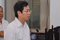 Phó chủ tịch UBND thành phố Nha Trang Lê Huy Toàn hầu tòa