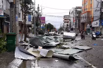 "Chưa từng có cơn bão nào thời gian lưu gió mạnh lâu như vậy"