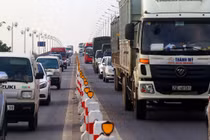Cầu Thanh Trì thường xuyên ùn tắc, tai nạn