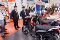 Xe máy điện VinFast gây chú ý tại Diễn đàn cao cấp Đô thị thông minh ASEAN