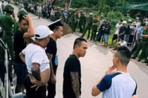 Hải "bánh" bất ngờ trước sự thăm hỏi của rất đông người không quen biết