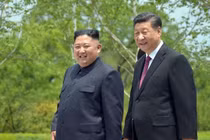 Vừa đàm phán hạt nhân thất bại với Mỹ, Triều Tiên tuyên bố thắt chặt quan hệ với TQ