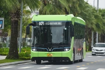 Đối với giao thông đô thị, từ năm 2025, mục tiêu đặt ra là 100% xe buýt thay thế, đầu tư mới sử dụng điện, năng lượng xanh.