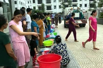 Hơn 2.000 cuộc gọi cầu cứu ngày đêm xin tiếp nước giữa Thủ đô