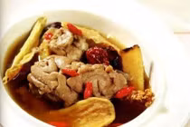 Não hầm kỷ tử chữa chứng hay quên