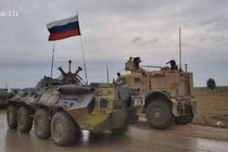 Quân cảnh Nga và quân đội Mỹ lại "đua xe" ở đông bắc Syria