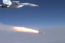 Video Tiêm kích đa nhiệm Su-35S phóng tên lửa không đối không tiên tiến R-37M