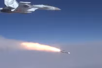 Video Tiêm kích đa nhiệm Su-35S phóng tên lửa không đối không tiên tiến R-37M