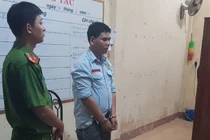 Một phụ nữ Hà Nội bị "sugar daddy" dùng ảnh nóng tống tiền