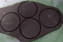 Gốm lọc nước từ bã cà phê