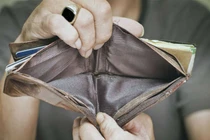 4 sai lầm tiền bạc thường thấy khiến bạn mãi không giàu lên nổi