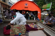 Bệnh viện ở Indonesia vỡ trận, gần 270 bệnh nhân Covid-19 chết tại nhà