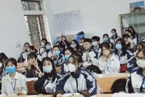 Phú Thọ: Học sinh khối 12 tiếp tục học trực tuyến, chưa trở lại trường như dự kiến