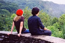 Đau khổ vì chồng có bạn gái thân