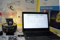  Đèn ngủ từ rác thải điện tử