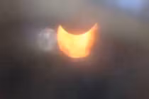 Quan sát nhật thực hình khuyên