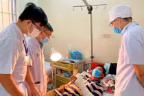 Sau khi nối 3 ngày, ngón tay cái bị đứt lìa đã có sự sống