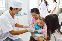 Hà Nội vẫn tiêm chủng đúng lịch trong Tết Nguyên đán