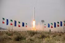 Iran phóng thành công vệ tinh quân sự 