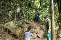 Hiện trường phát hiện thi thể bé gái V.