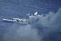 Video ấn tượng, Hải quân Mỹ diễn tập đạn thật, đánh chìm khu trục hạm mục tiêu USS Ingraham