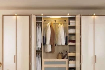 Xử lý tủ quần áo bị ẩm