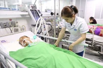 Suýt mất mạng vì rắn cắn