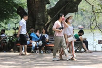 Việt Nam chưa nên coi Covid là bệnh thông thường và bỏ 5K