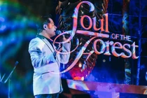 Danh ca Bằng Kiều phiêu hết mình khi lần đầu tiên hát trong rừng thông