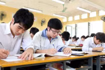 Thí sinh không được nộp bài thi trước khi hết giờ làm bài. 