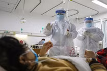 Hơn 80 thử nghiệm lâm sàng tìm thuốc chống nCoV