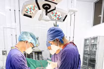 7/9 người phải cắt bỏ tinh hoàn tím đen vì chẩn đoán nhầm