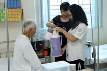 Thái độ khó chịu