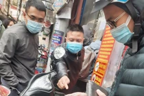 Pháo hoa không nổ của Nhà máy Z121: Ấm lòng chờ phút... giao thừa