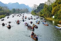 Chùa Hương mở cửa đón du khách từ 16/2