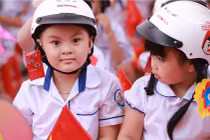 Honda Việt Nam tặng mũ bảo hiểm cho học sinh lớp Một toàn quốc năm học 2019 – 2020 