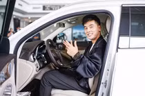 Ưng Hoàng Phúc gửi lời xin lỗi đến khán giả sau tin gây tai nạn rồi bỏ trốn