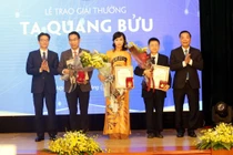 Ba nhà khoa học xuất sắc nhận giải thưởng Tạ Quang Bửu