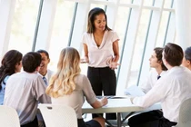 Không bằng cấp, CEO lấy gì để chinh phục nhân viên?