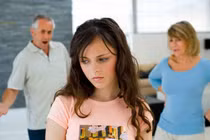 Không muốn sống với bố mẹ chồng