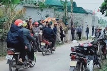 Hai bố con chết cháy trong phòng tắm