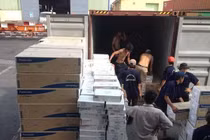 Bắt hơn 21 tấn sữa bột nhập khẩu trái phép từ New Zealand về Hải Phòng