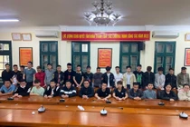 Nhóm đối tượng làm giả giấy phép lái xe ô tô, mô tô liên tỉnh bị tạm giữ.