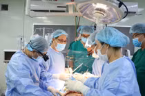 Quả tim từ người phụ nữ chết não đã đập trong lồng ngực người cha 2 con
