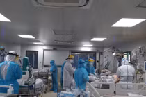 Covid-19 giảm triệu chứng, không cần hồi sức ở người bệnh đã tiêm phòng văcxin