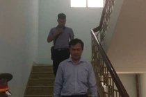 Vụ Nguyễn Hữu Linh dâm ô: Phiên xử tới Thẩm phán không được quyền trả hồ sơ