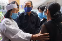 Người dân viếng nguyên Phó thủ tướng Trương Vĩnh Trọng