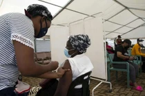 Các ca nhiễm Covid-19 hàng tuần tại Châu Phi đã tăng 93%