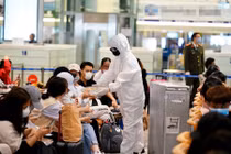 Hành khách về sân bay Nội Bài bắt đầu giảm