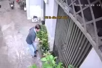 Người đàn ông tưới xăng, châm lửa đốt nhà người thân